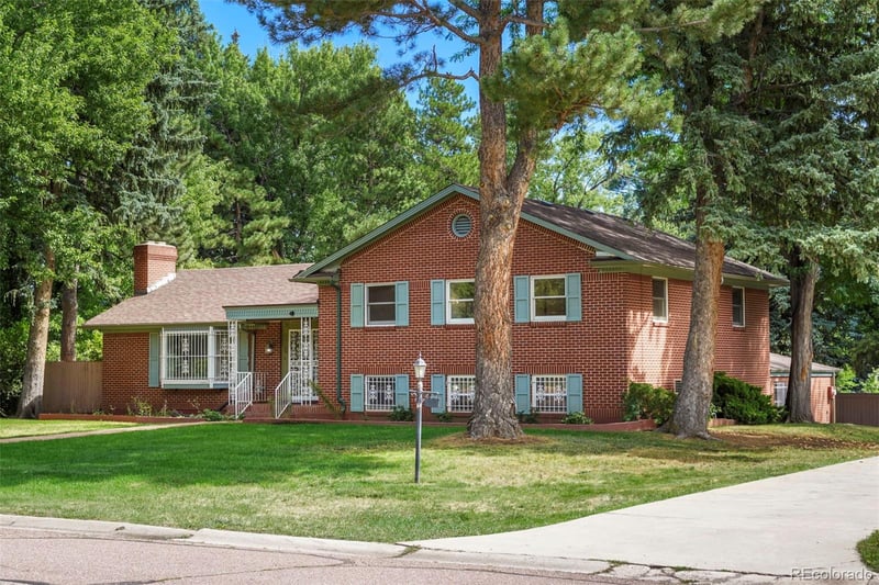 29 Briarwood Pl, Colorado Springs, CO 80906
