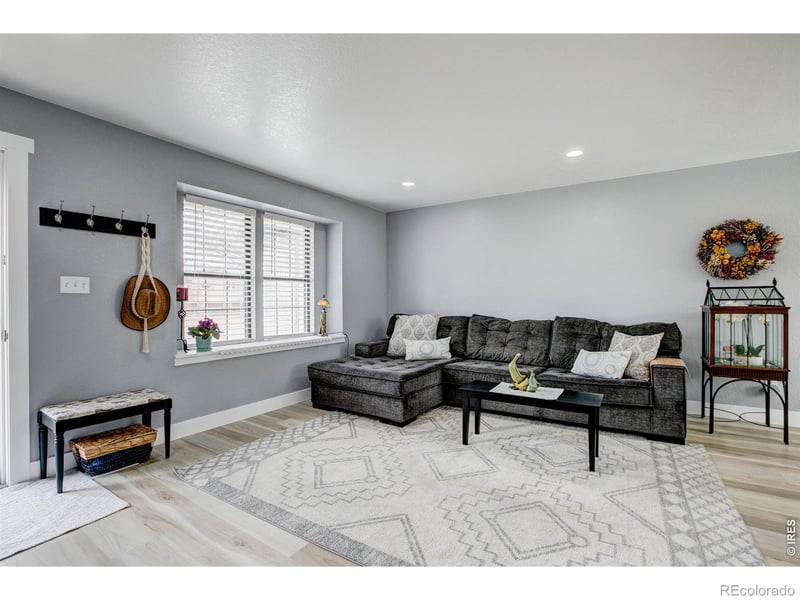 926 White Elm Dr, Loveland, CO 80538