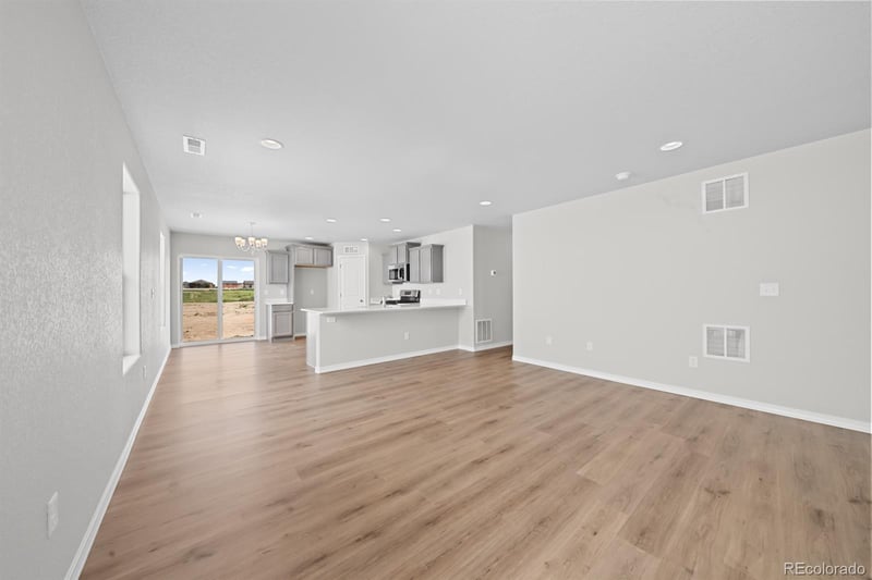 786 N Carrie Ct, Watkins, CO 80137