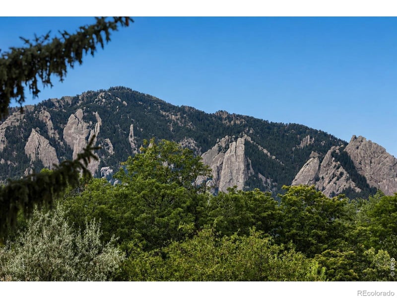 500 Mohawk Dr #202, Boulder, CO 80303