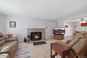 945 Garnet St, Broomfield, CO 80020
