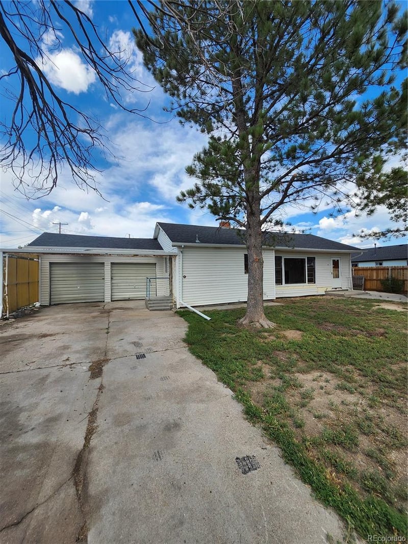 1134 4th St, Limon, CO 80828