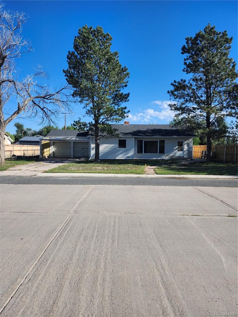 1134 4th St, Limon, CO 80828