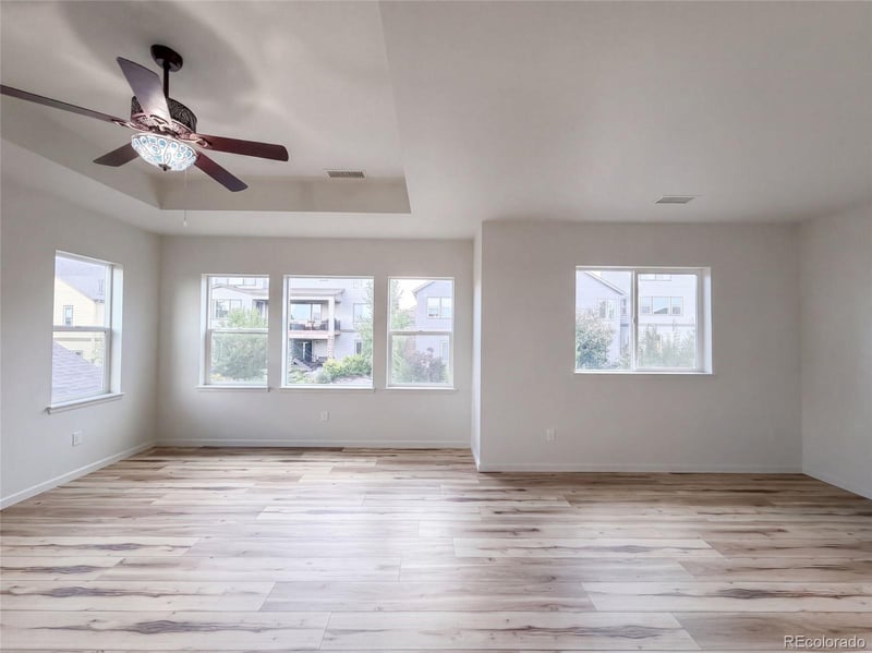 18402 W 93rd Pl, Arvada, CO 80007