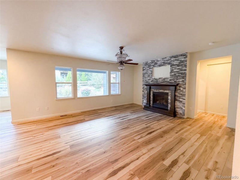 18402 W 93rd Pl, Arvada, CO 80007