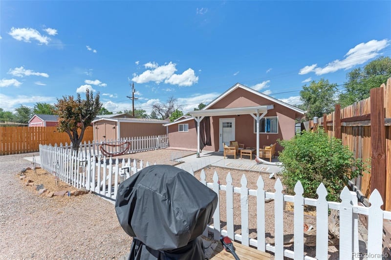 1127 E 3rd St, Pueblo, CO 81001