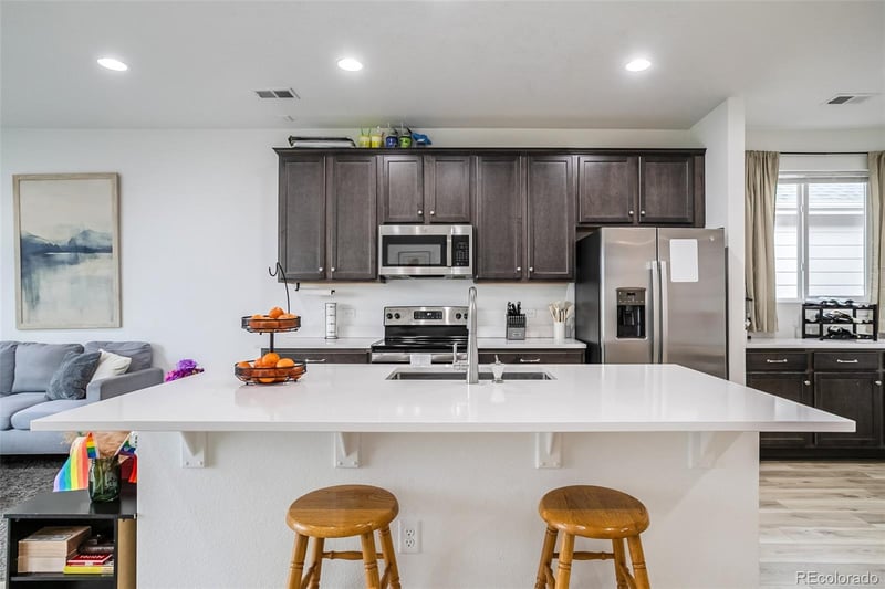 27656 E 10th Dr, Aurora, CO 80018