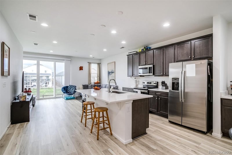 27656 E 10th Dr, Aurora, CO 80018