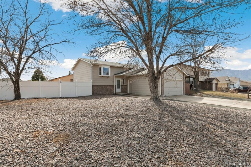 4285 Dye St, Colorado Springs, CO 80911