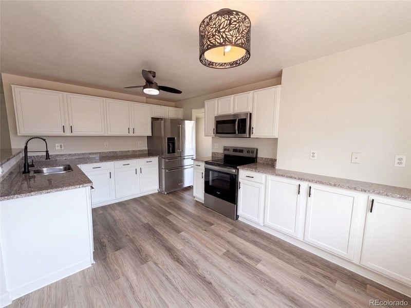 9537 Clayton Ct, Thornton, CO 80229