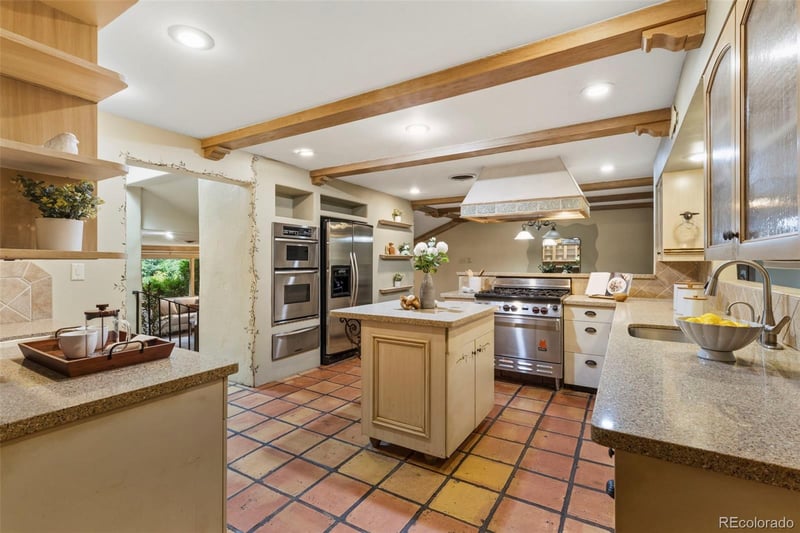 15 El Encanto Dr, Colorado Springs, CO 80906