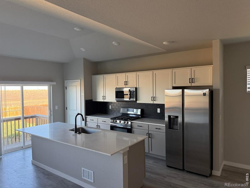 1116 Coyote Ln, Wiggins, CO 80654
