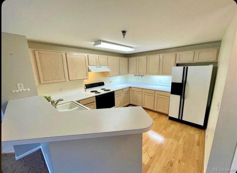 2575 S Syracuse Way #F102, Denver, CO 80231