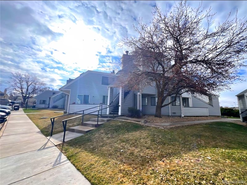 17074 E Tennessee Dr #211, Aurora, CO 80017