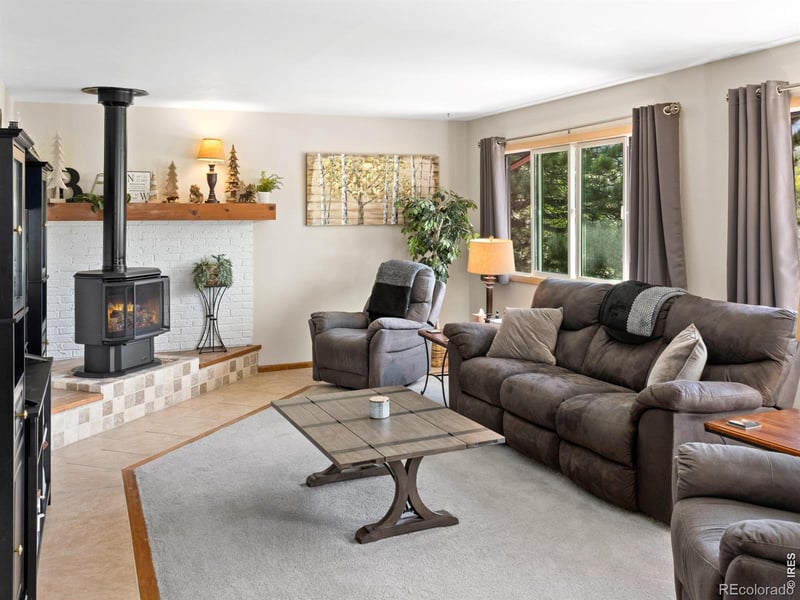 1047 Tranquil Ln, Estes Park, CO 80517