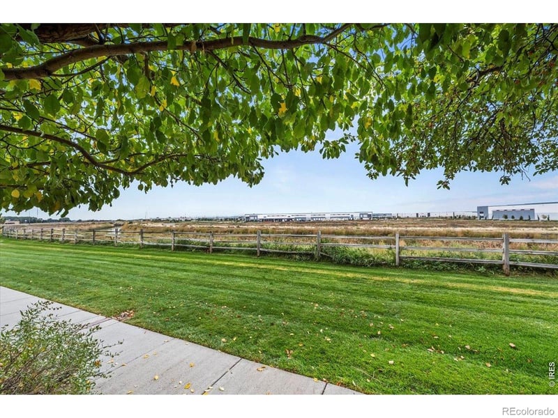 10449 Paris St #203, Commerce City, CO 80640