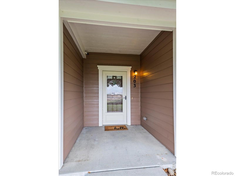 10449 Paris St #203, Commerce City, CO 80640