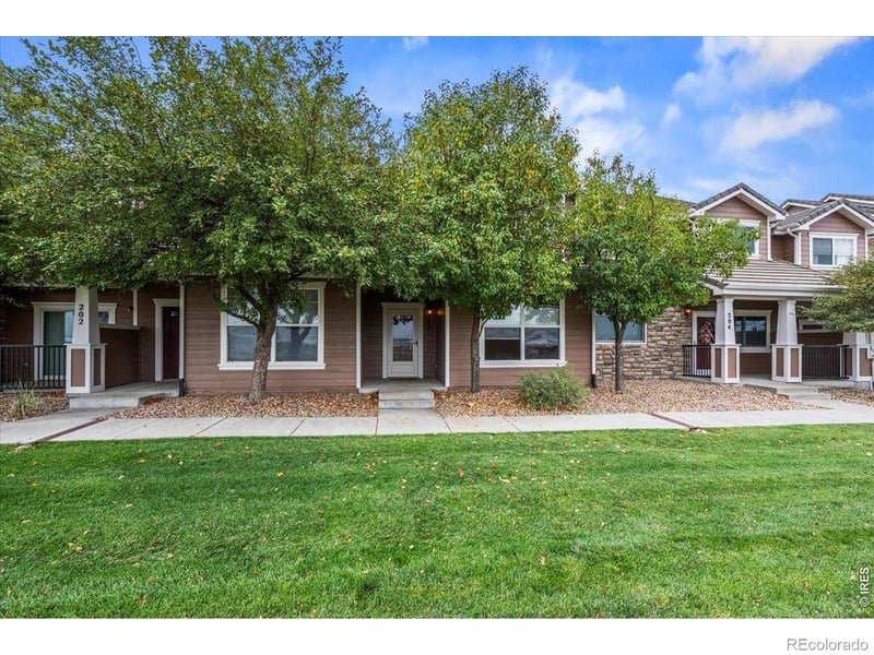 10449 Paris St #203, Commerce City, CO 80640