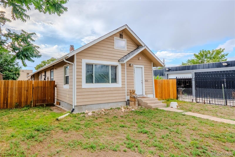 1525 Chester St, Aurora, CO 80010