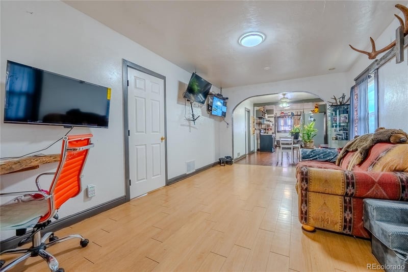 1525 Chester St, Aurora, CO 80010