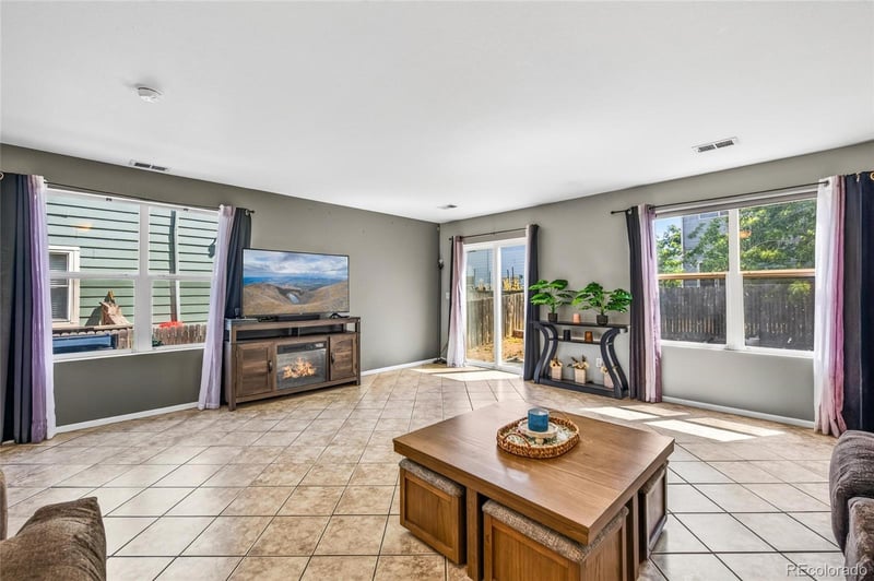 846 Mockingbird Ln, Brighton, CO 80601