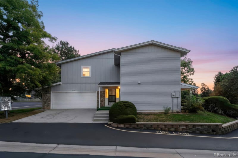 2724 S Xanadu Way, Aurora, CO 80014