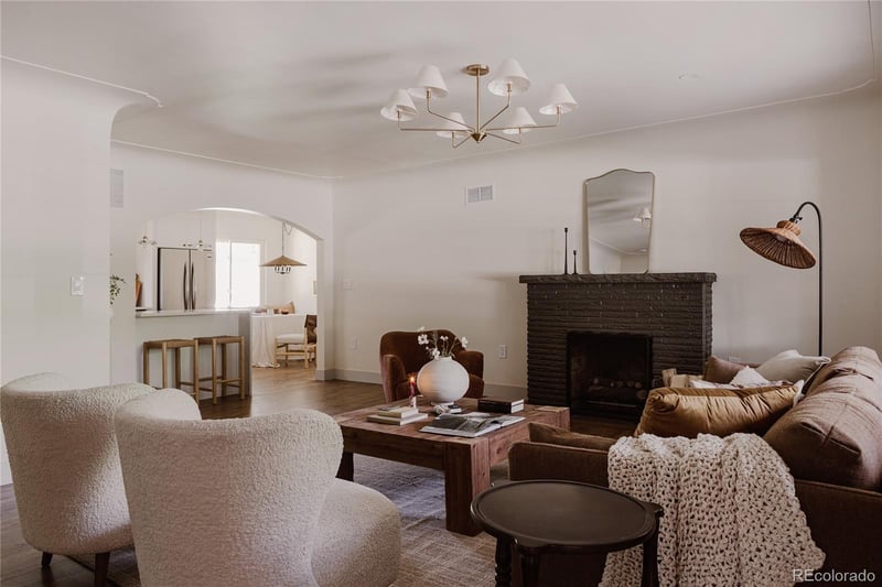 8225 W 19th Ave, Lakewood, CO 80214