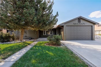8225 W 19th Ave, Lakewood, CO 80214
