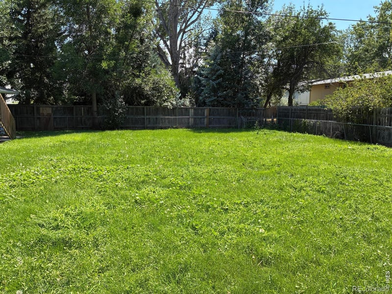 1213 Village Ln, Fort Collins, CO 80521