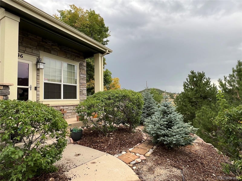 896 Ironspur Ct, Castle Rock, CO 80108