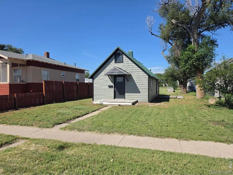 425 N 3rd Ave, Sterling, CO 80751