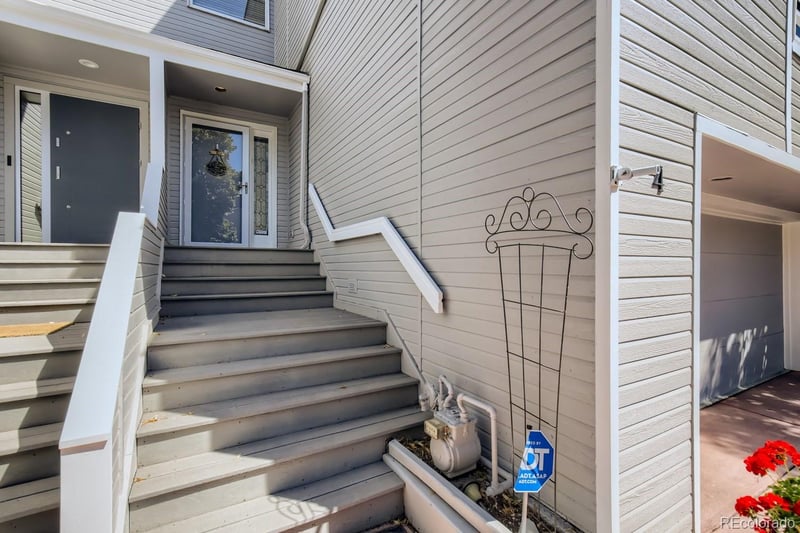 9200 E Cherry Creek South Dr #4, Denver, CO 80231