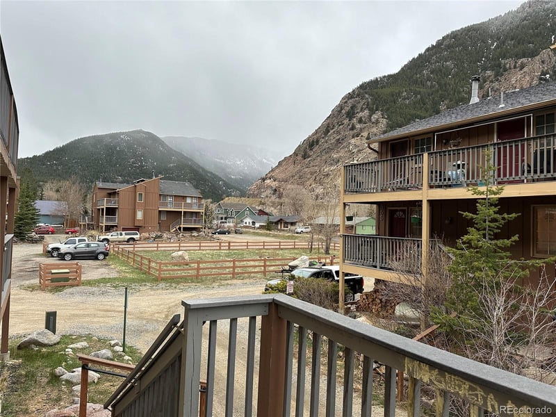 335 15th St, Georgetown, CO 80444