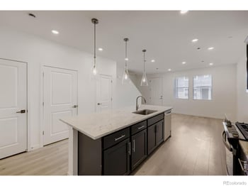 2835 Bear Springs Cir, Longmont, CO 80503