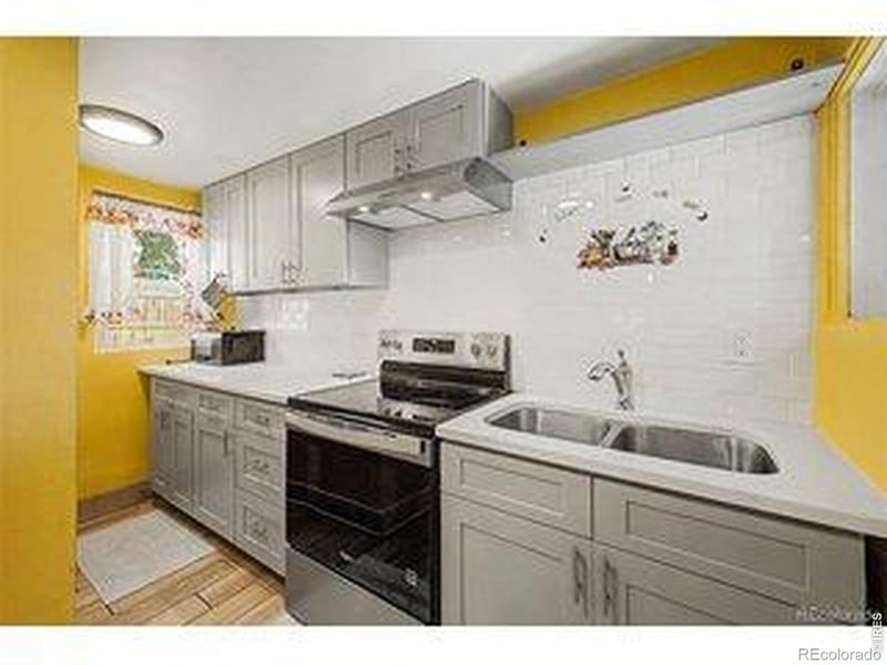 6420 E 63rd Pl, Commerce City, CO 80022