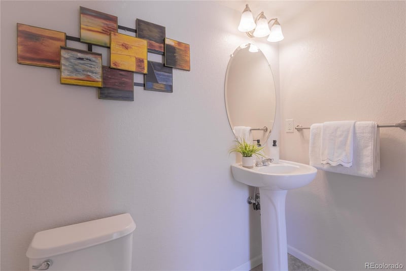 2643 W 45th St, Loveland, CO 80538