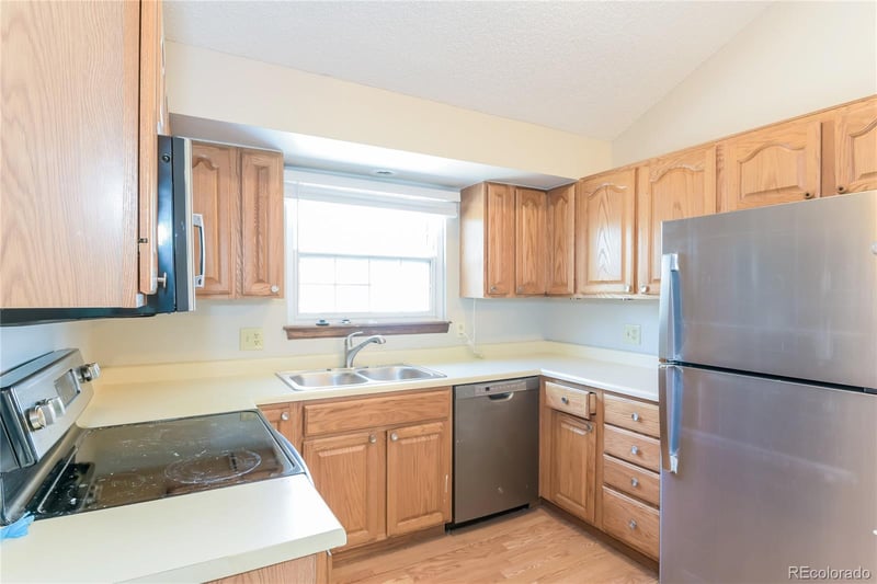 4050 S Espana Way, Aurora, CO 80013