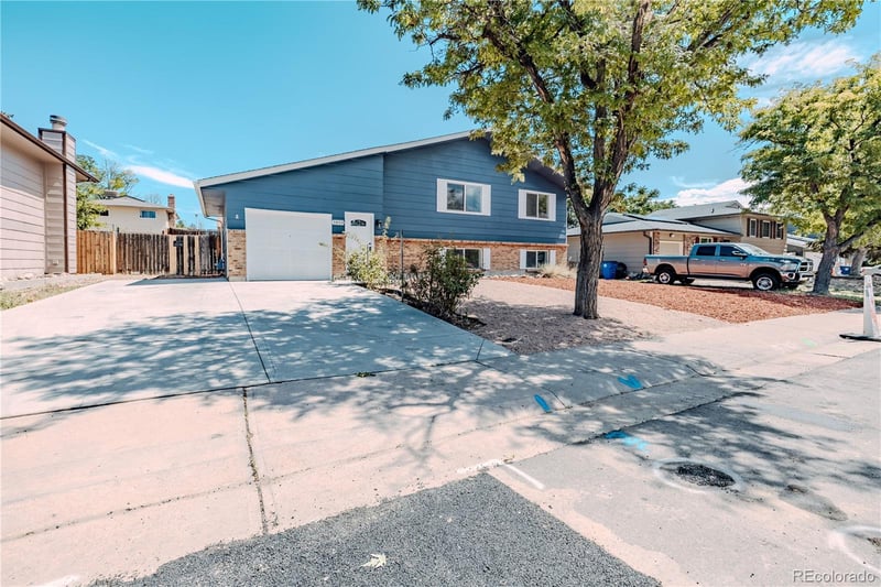 1854 S Naples St, Aurora, CO 80017