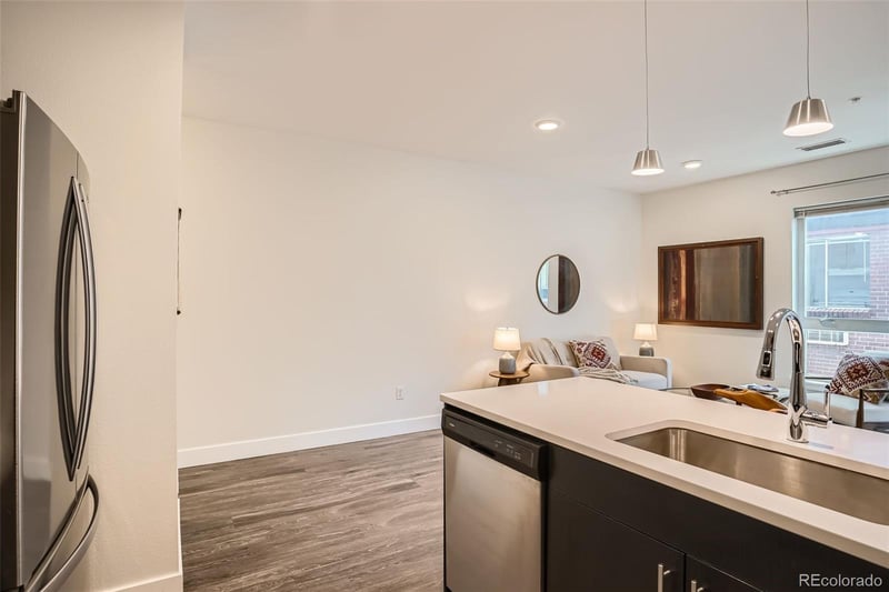2374 S University Blvd #205, Denver, CO 80210