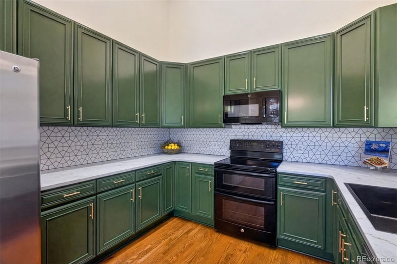 17807 E Oakwood Ln, Aurora, CO 80016