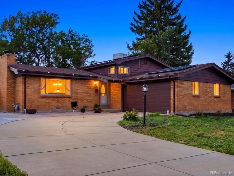 205 Tucson St, Aurora, CO 80011