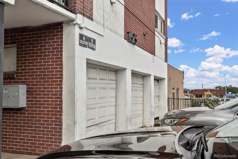 1475 Macon St, Aurora, CO 80010