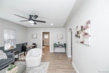 4595 S Lipan Ct, Englewood, CO 80110