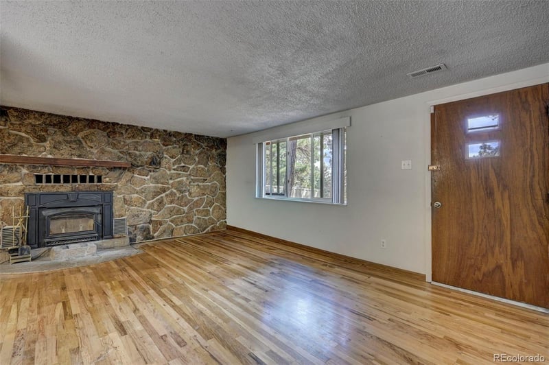 10689 Charles Ln, Rye, CO 81069