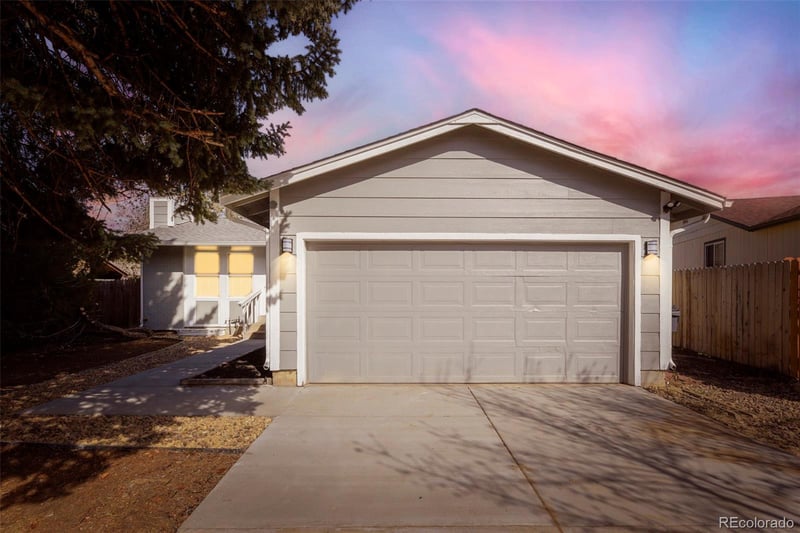 3584 S Olathe Way, Aurora, CO 80013