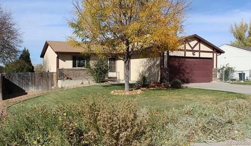 2 Bitterweed Ct, Pueblo, CO 81001