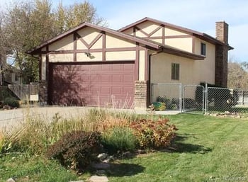 2 Bitterweed Ct, Pueblo, CO 81001