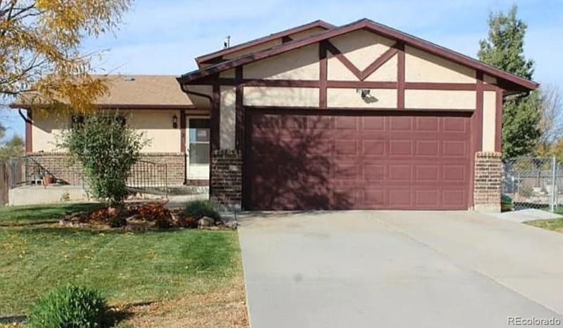 2 Bitterweed Ct, Pueblo, CO 81001