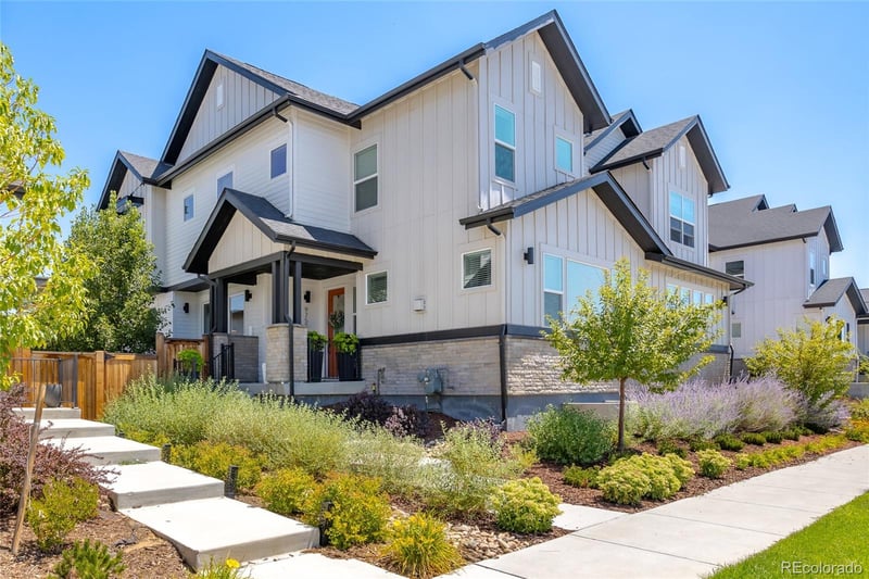 9755 E 62nd Dr, Denver, CO 80238