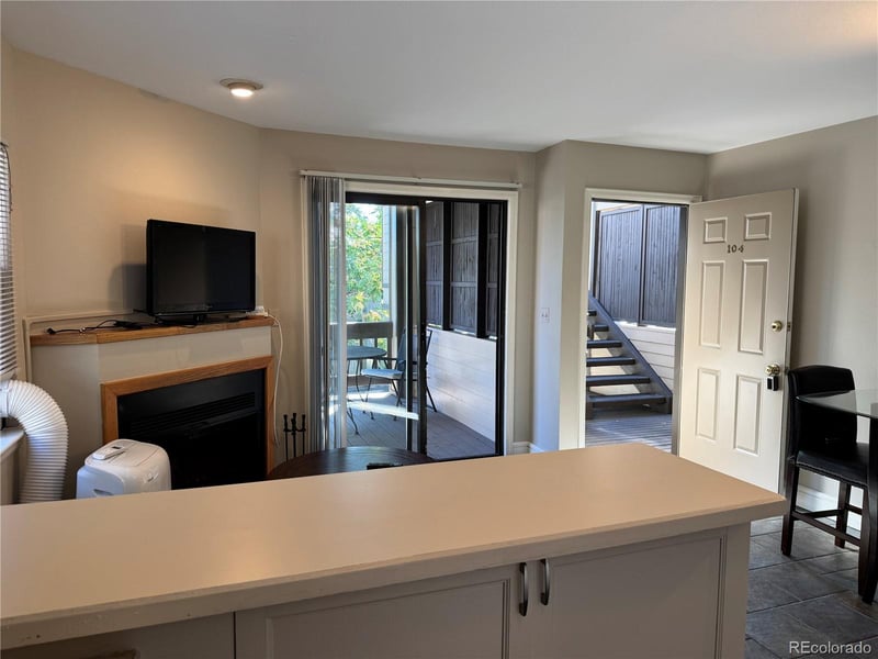 1812 17th St #104S, Boulder, CO 80302